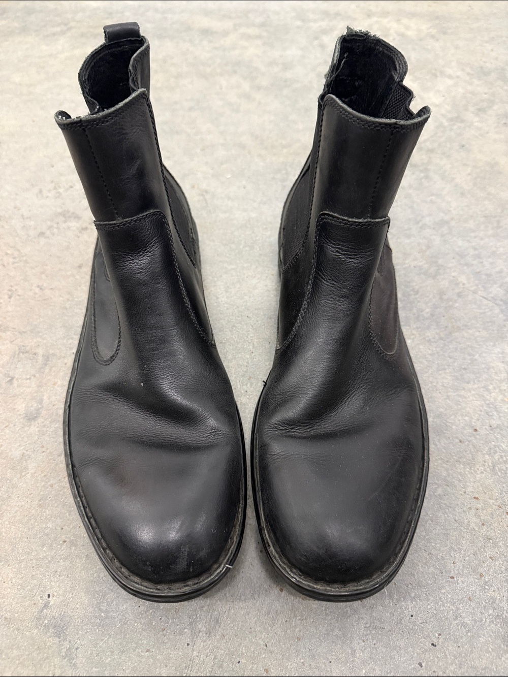 Born Black Leather Chelsea Boots for Men